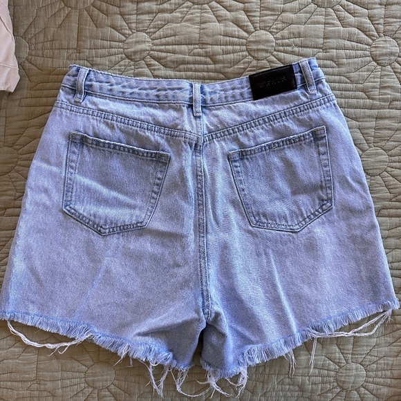 Glassons Light Wash Jean Shorts size 12 - Picture 2 of 2